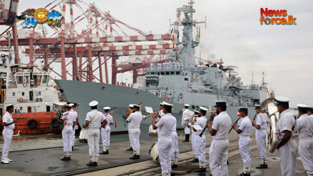 පාකිස්ථානු යුද නෞකා දෙකක් කොළඹ වරායට