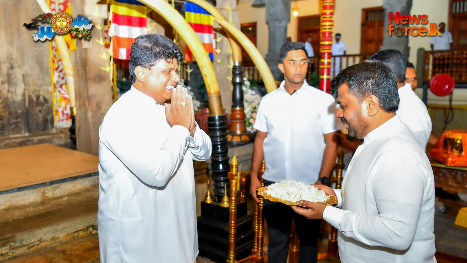 ජනපති ශ්රී දළදා මාළිගාවට.